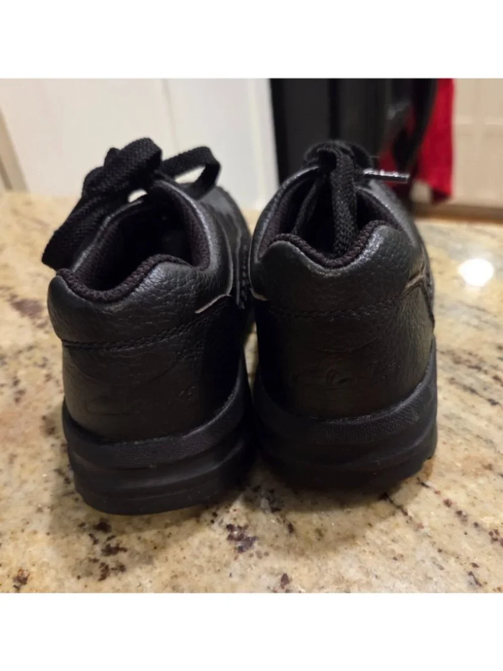 Clarks Kids Caribou Lace up Oxford Black Leather Children Size 11 Comfort Shoe